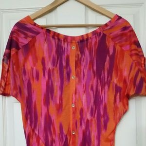 Express short sleeve shirt.